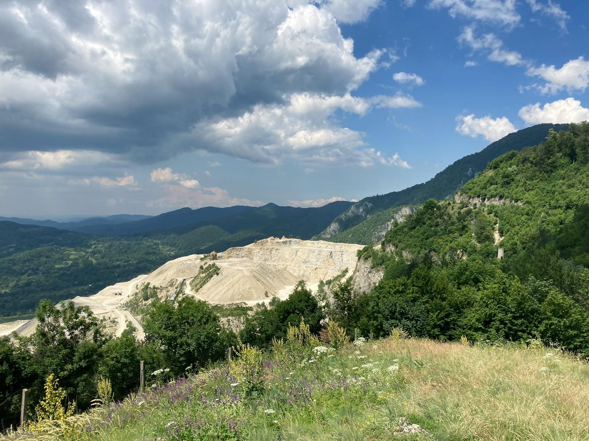 Горный карьер